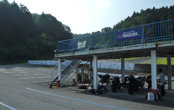 ヒーローしのいサーキット
